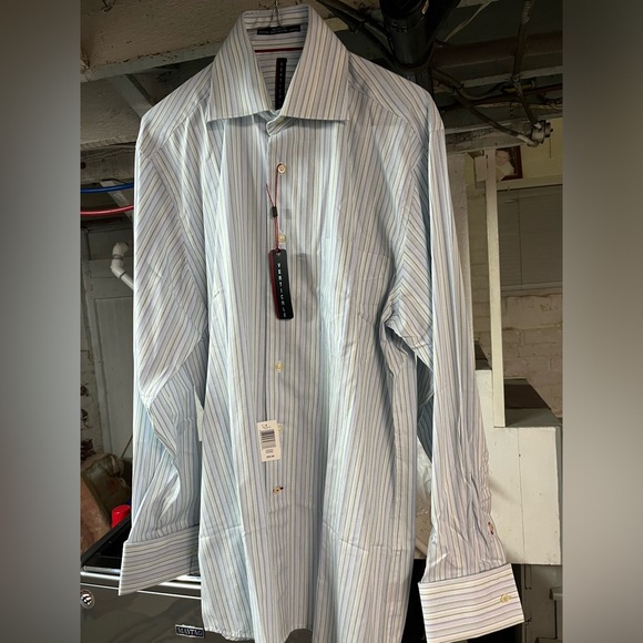 Brand new men’s button-down - Picture 1 of 3